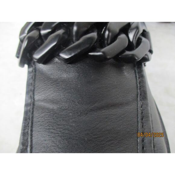 USED Madden Girl Women's Hoxtonn Slip on, Black  -Size 7 M - Picture 7 of 9